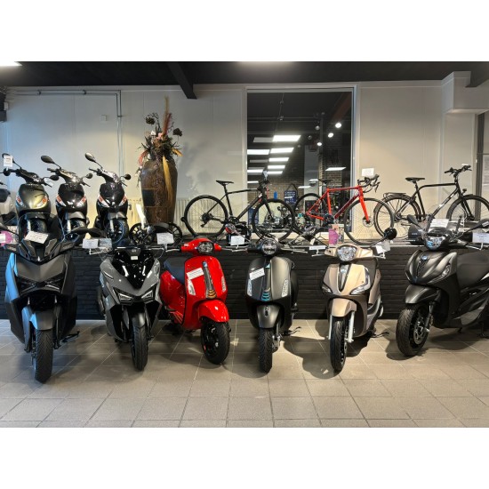 Vespa GTS 300 Super Sport