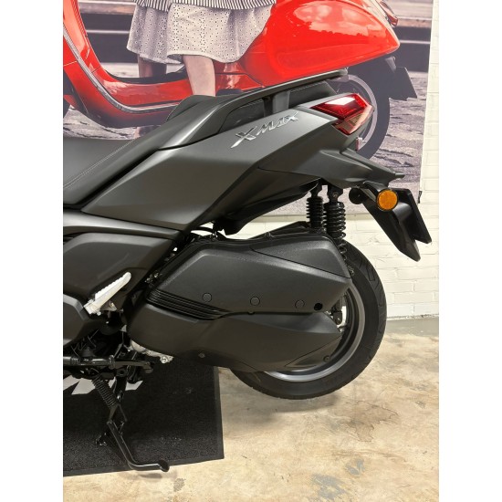 Yamaha X Max 300