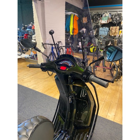 Vespa Sprint Sport 50 CUSTOM - Python Green