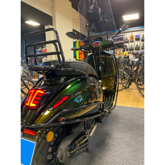Vespa Sprint Sport 50 CUSTOM - Python Green