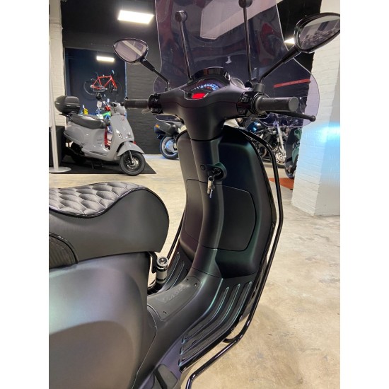 Vespa Sprint Sport 50 CUSTOM - Candy Green